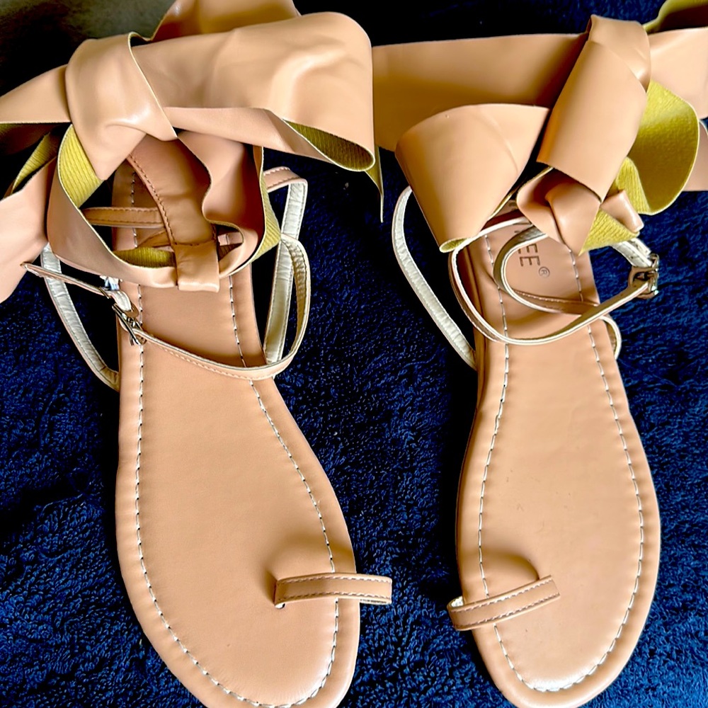 Scrappy sandals Size 10